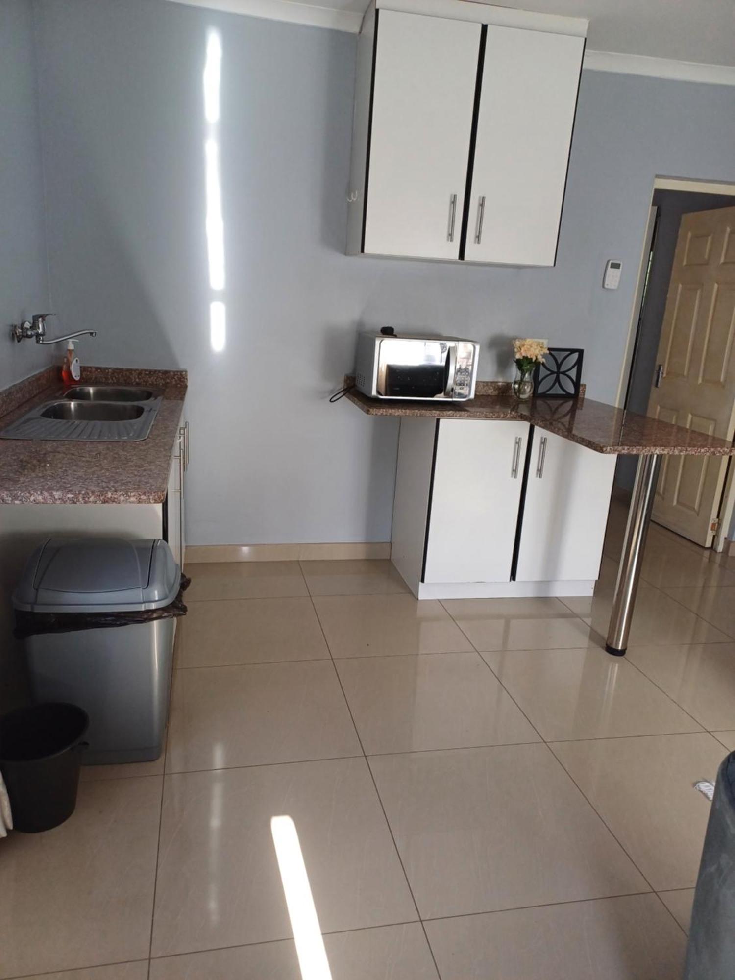 Apartment Mseries *